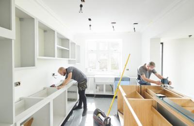 Custom Kitchen Cabinet Mfg. - 26K sq ft warehouse - $4M Gross 2025 ($2.5M Booked for 2026) - SDE $1MM+ - Location set up for $30MM+